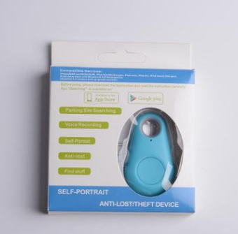 Bluetooth key finder app interface showing device location and features